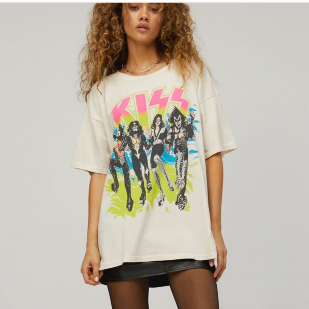 Like New - Daydreamer Kiss Destroyer Tee Cream Size XS